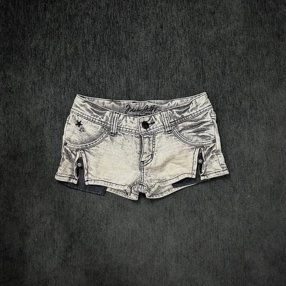 masion gilfy zip detail short 상품이미지1
