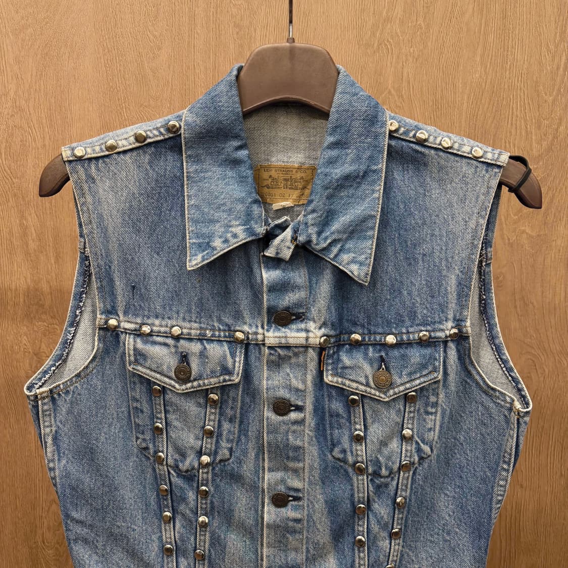 리바이스 데님 베스트 스터드 포켓 크롭 빈티지 디테일 블루 상품이미지4