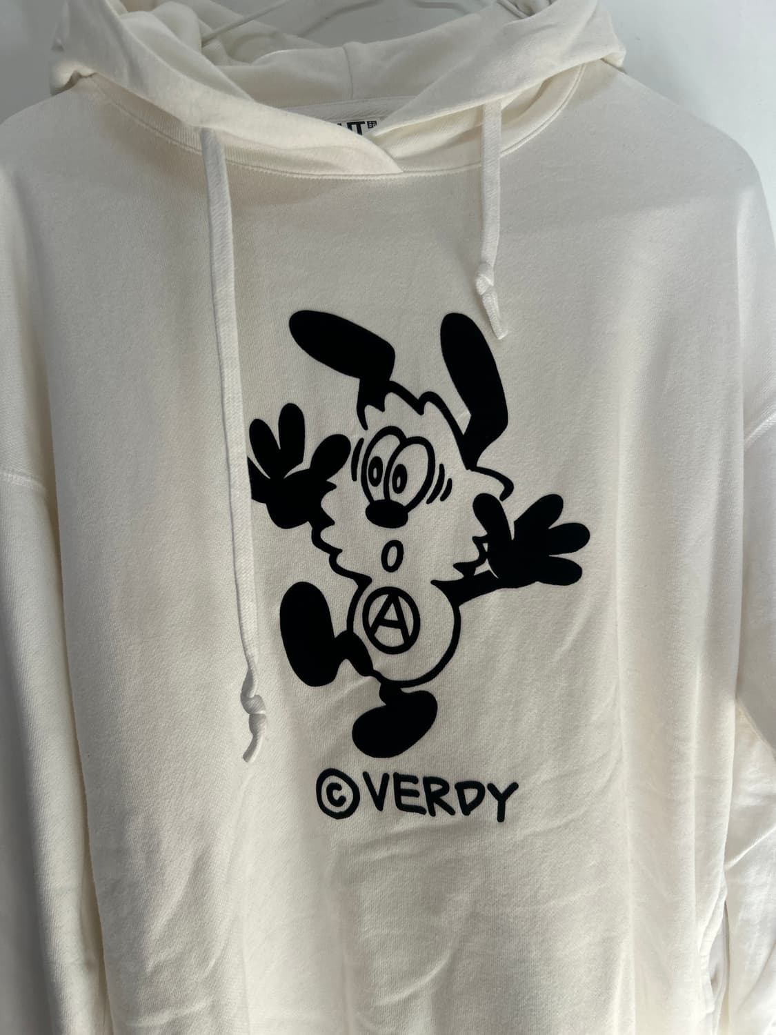 Uniqlo x verdy 상품이미지2