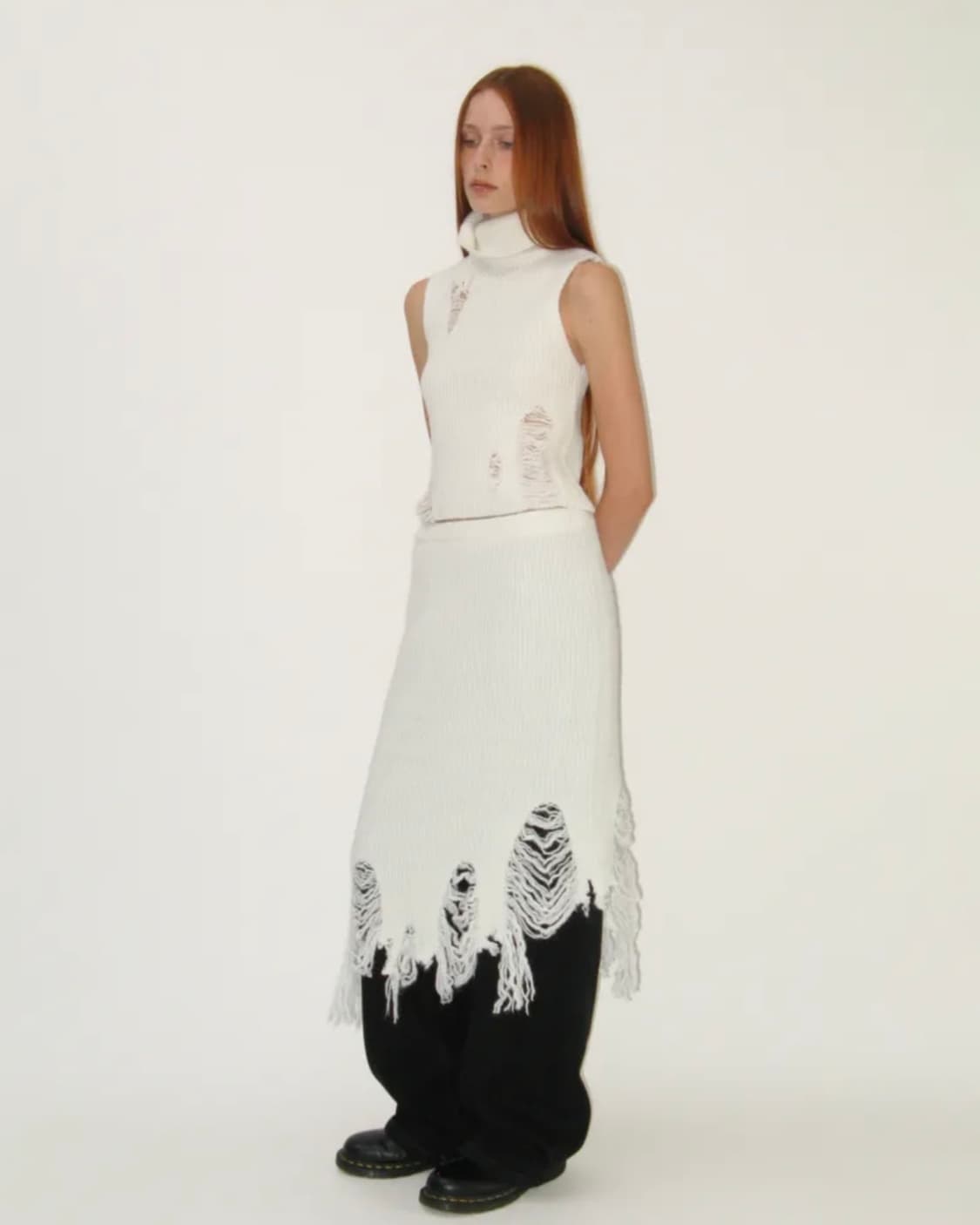 Damaged Turtleneck Sleeveless Knit+Skirt 상품이미지1