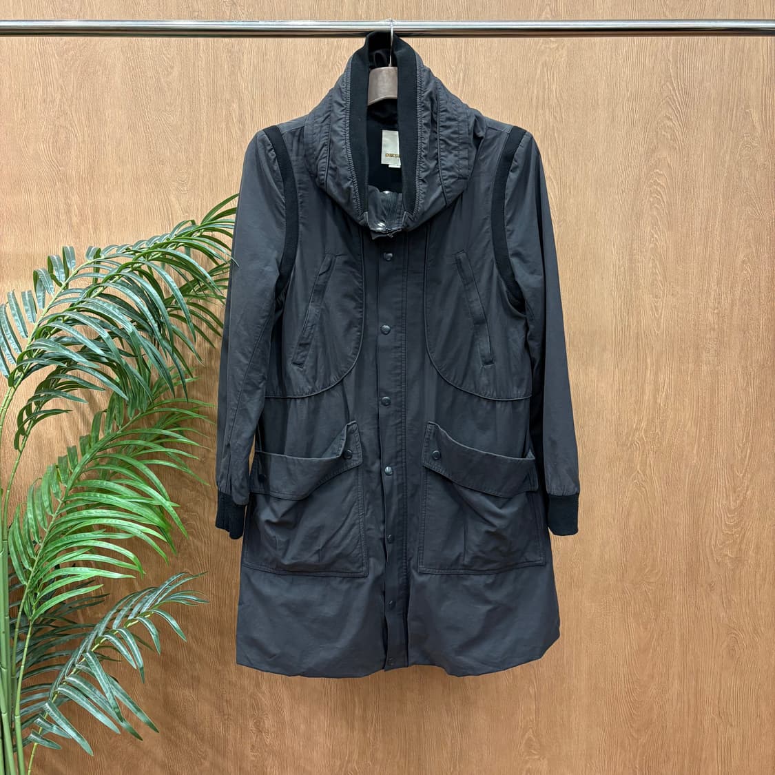 디젤 하이넥 코튼 나일론 롱 자켓 후드 내장 프론트 스냅 디테일 차콜 상품이미지1