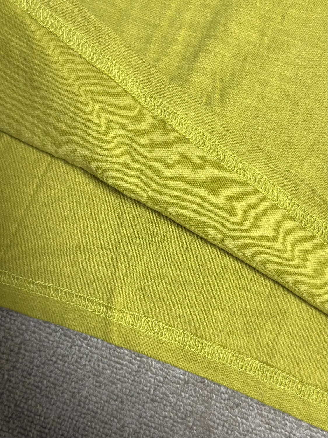 올리브 컬러 헨리넥 티셔츠 상품이미지3