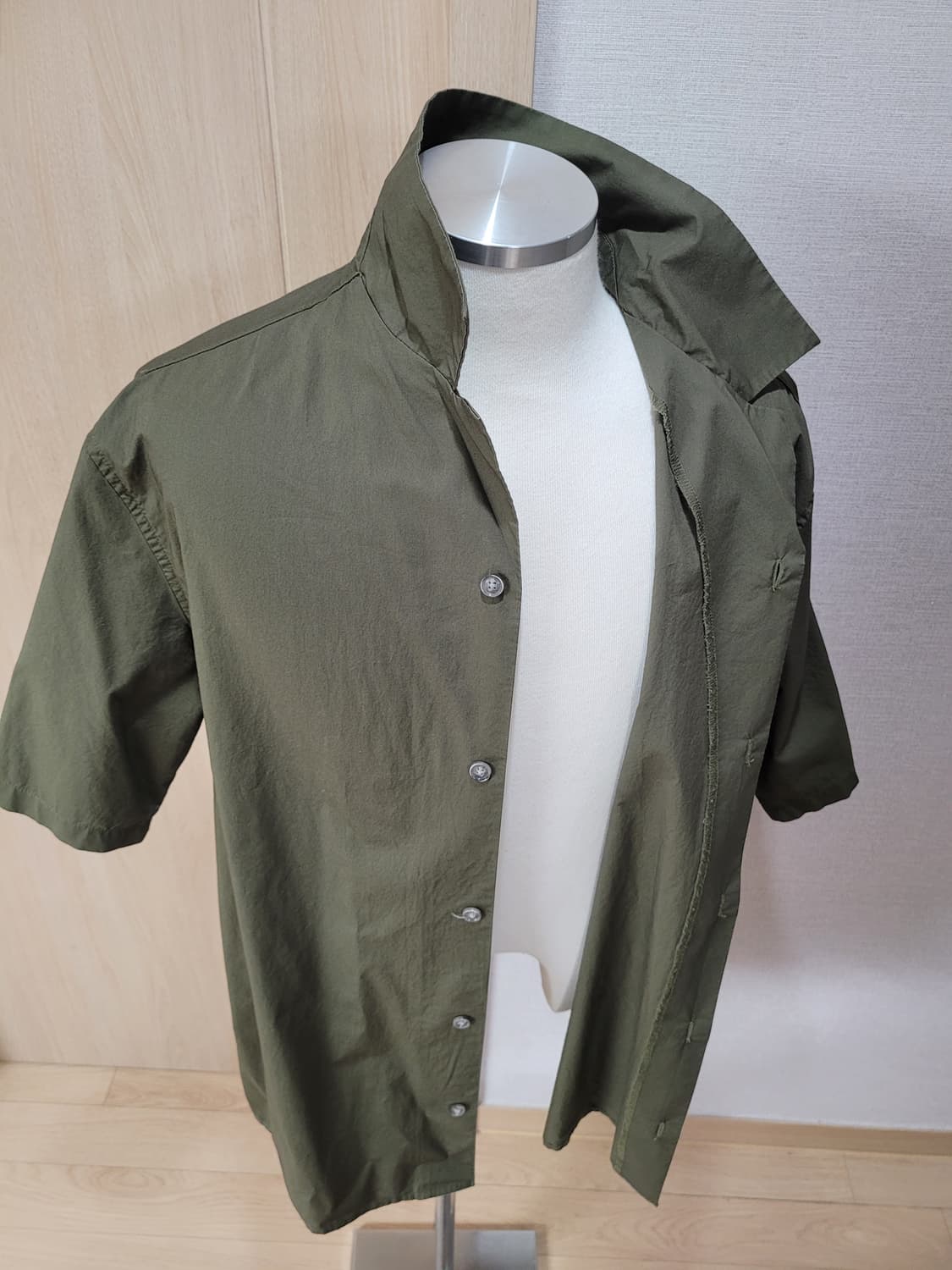 디자인유나이티드 DESIGN UNITED 남자 반팔 셔츠 110 올리브  상품이미지7