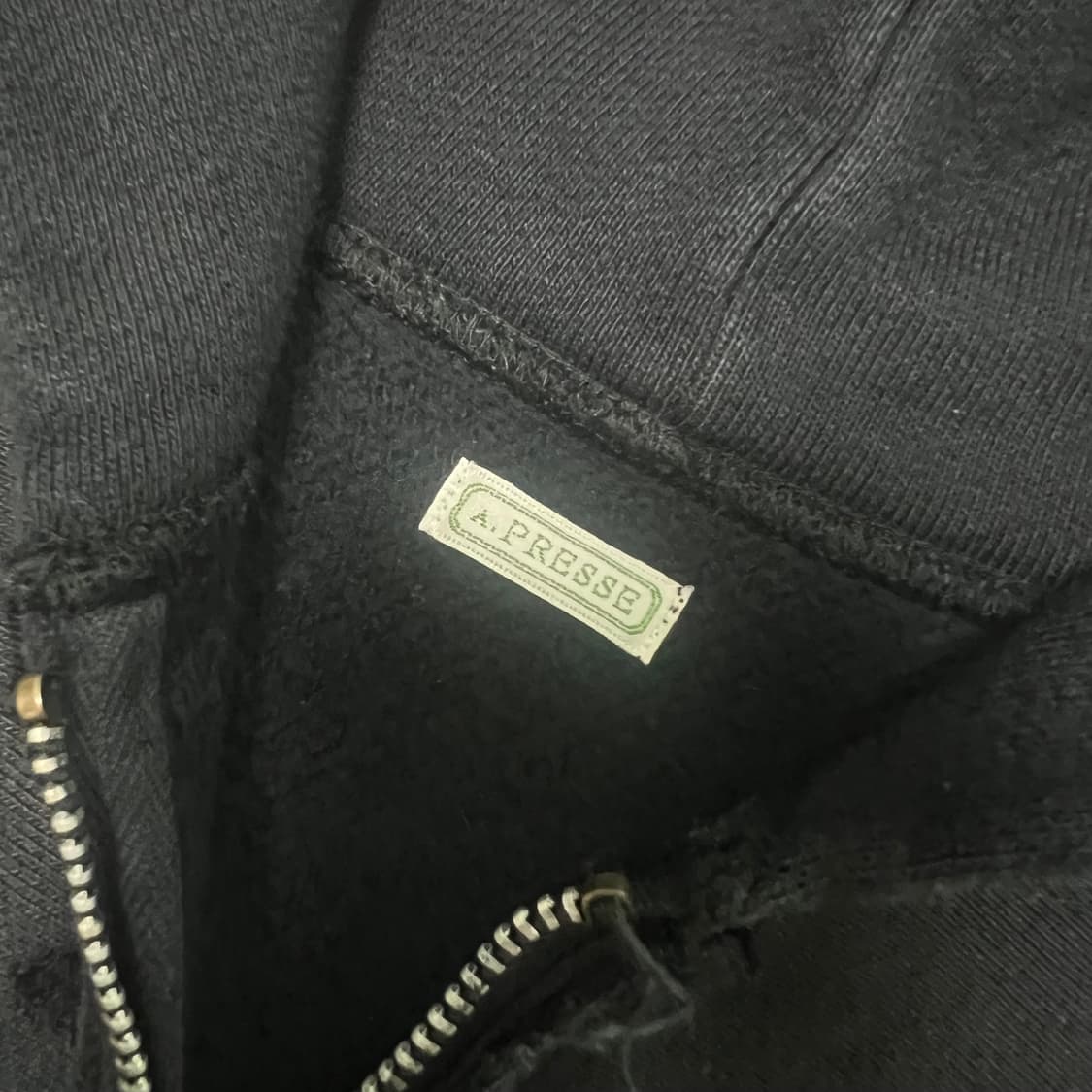 아프레쎄 하프집업 후디 블랙 3 상품이미지3