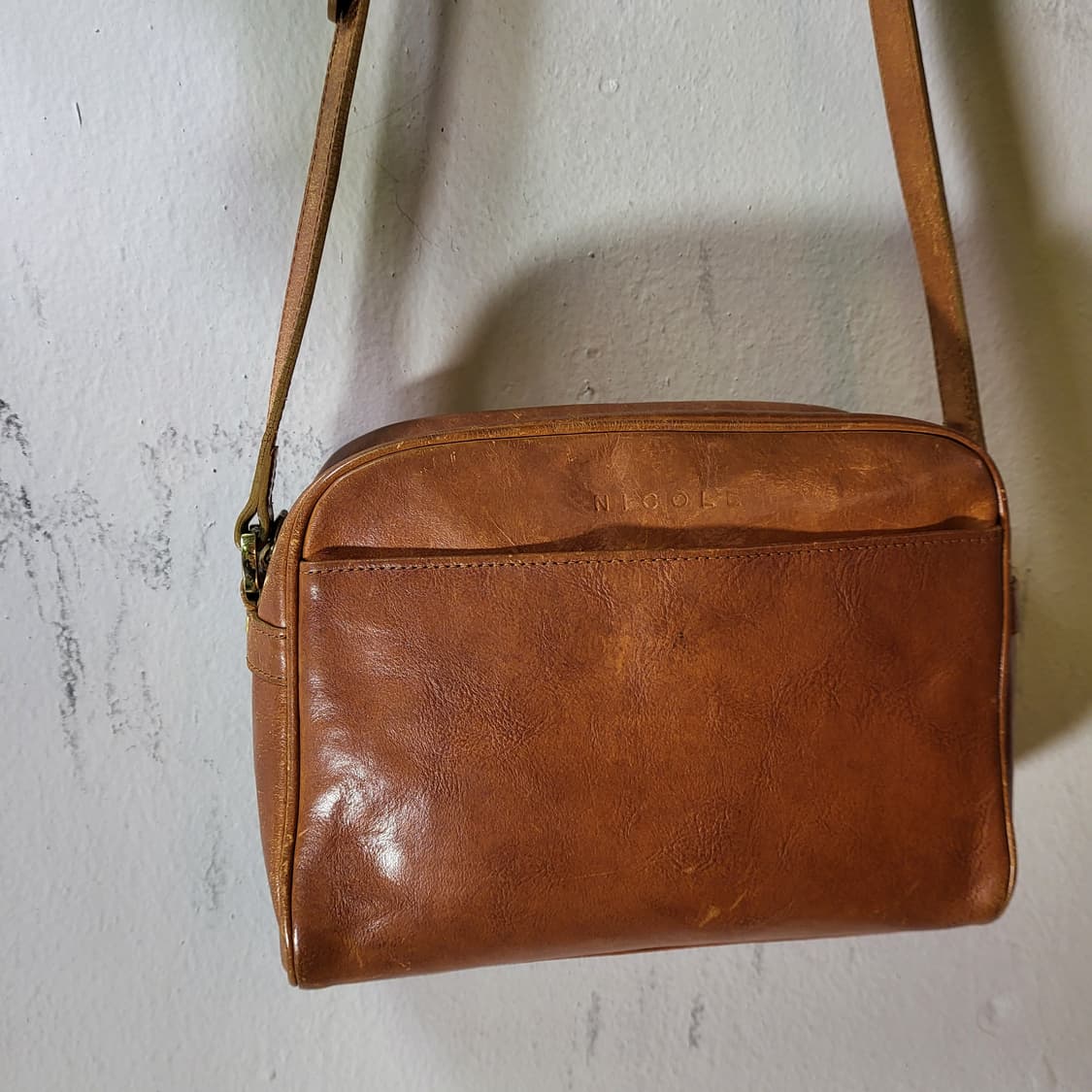 NICOLE 레더 크로스백 상품이미지3