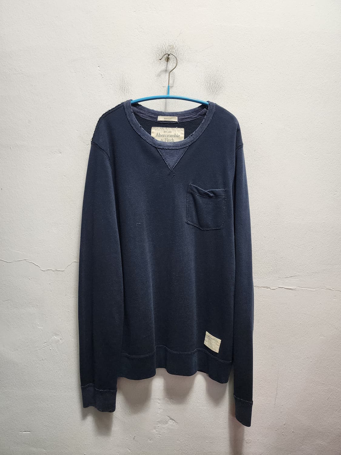 아베크롬비 그런지 머슬핏 포켓 맨투맨 상품이미지1