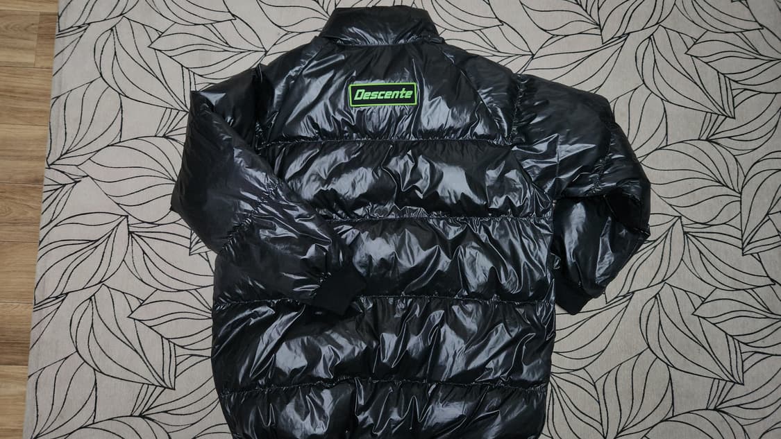 데상트 블랙 푸퍼 패딩 하프 집업 아노락 105~110사이즈 상품이미지3