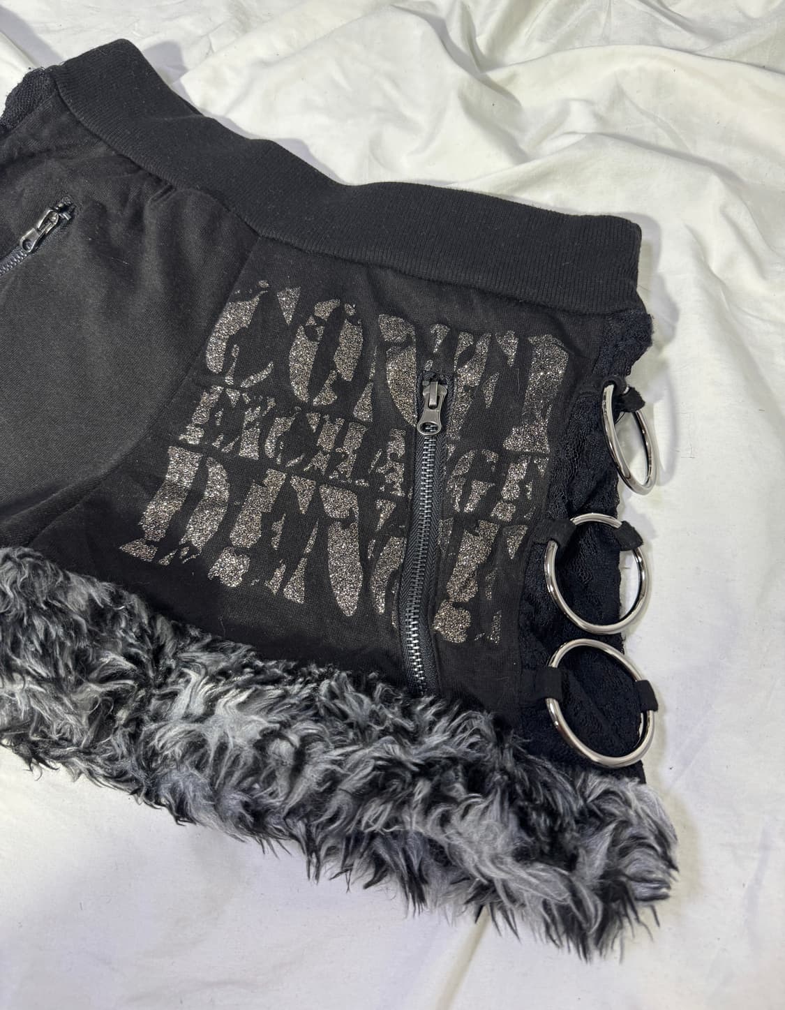 Dig deep 퍼 트리밍 레터링 쇼츠 y2k 갸루 펑크 상품이미지5