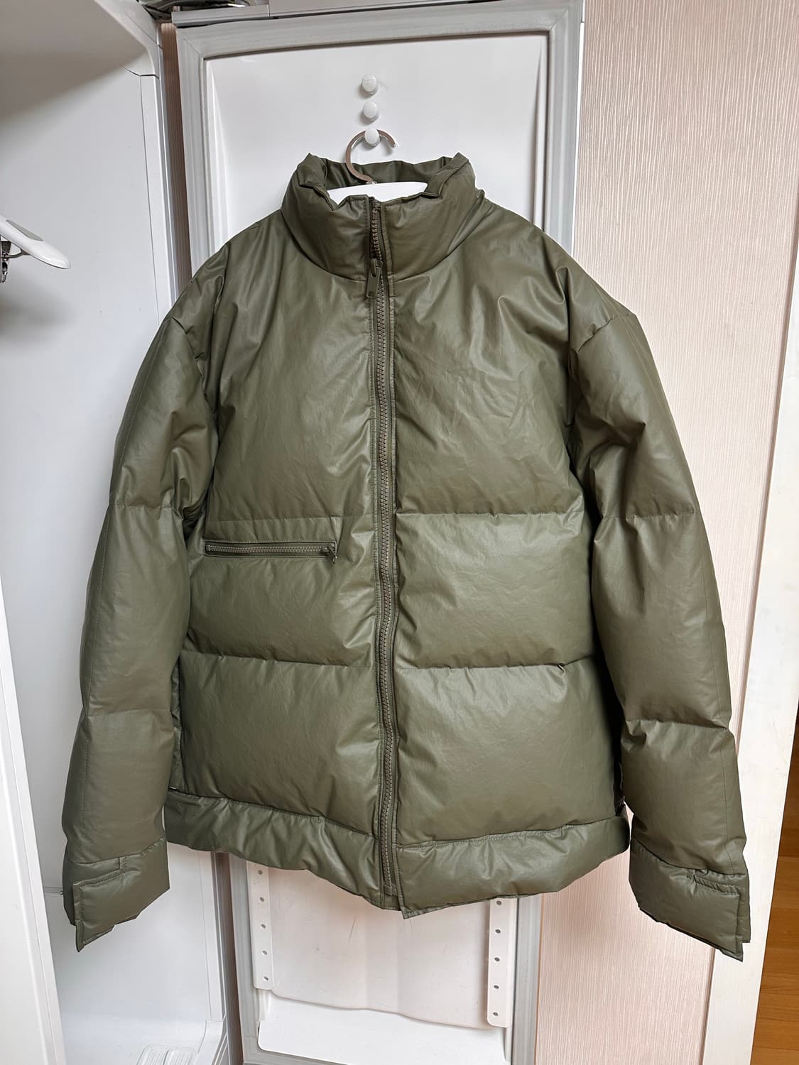 이지 시즌 3 푸퍼 패딩 자켓 상품이미지1