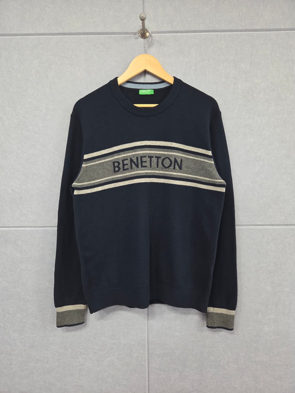 BENETTON 베네통 전면 로고 배색 라운드 니트 상품이미지1