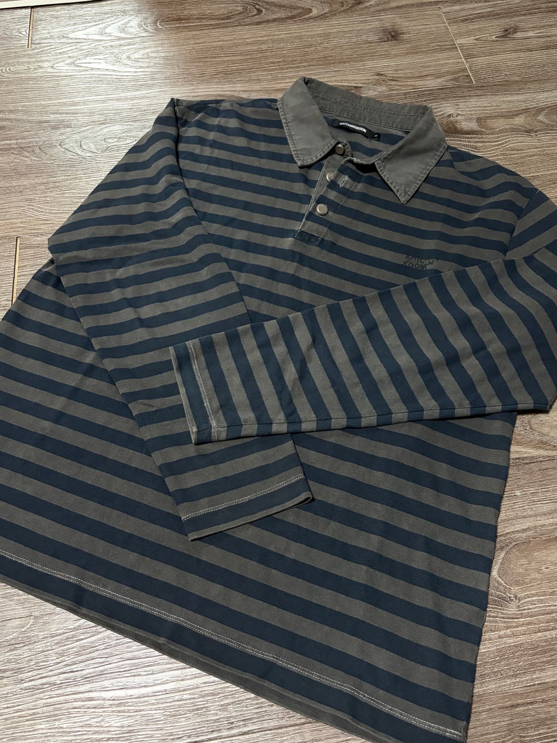 해칭룸 폴로티 상품이미지1