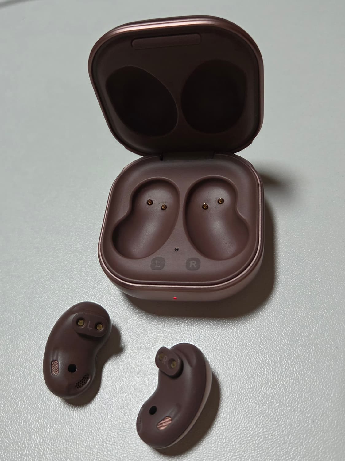 삼성 갤럭시 버즈라이브  SM-R180 브론즈 상품이미지4