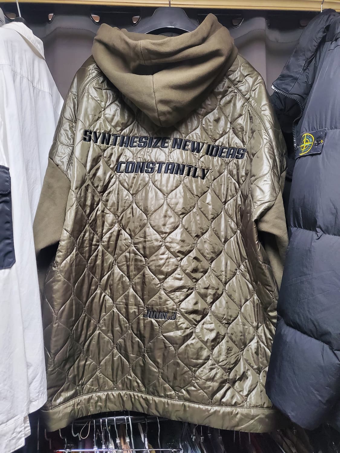 준지  후면 퀄티드 후디(착샷참고 상품이미지1