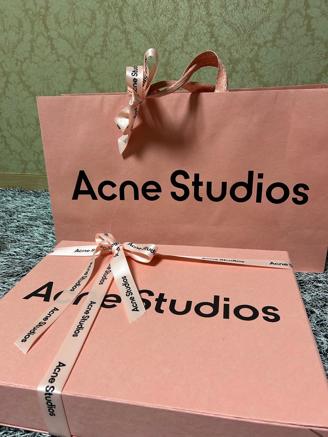 아크네스튜디오 머플러 새상품 선물용 상품이미지2