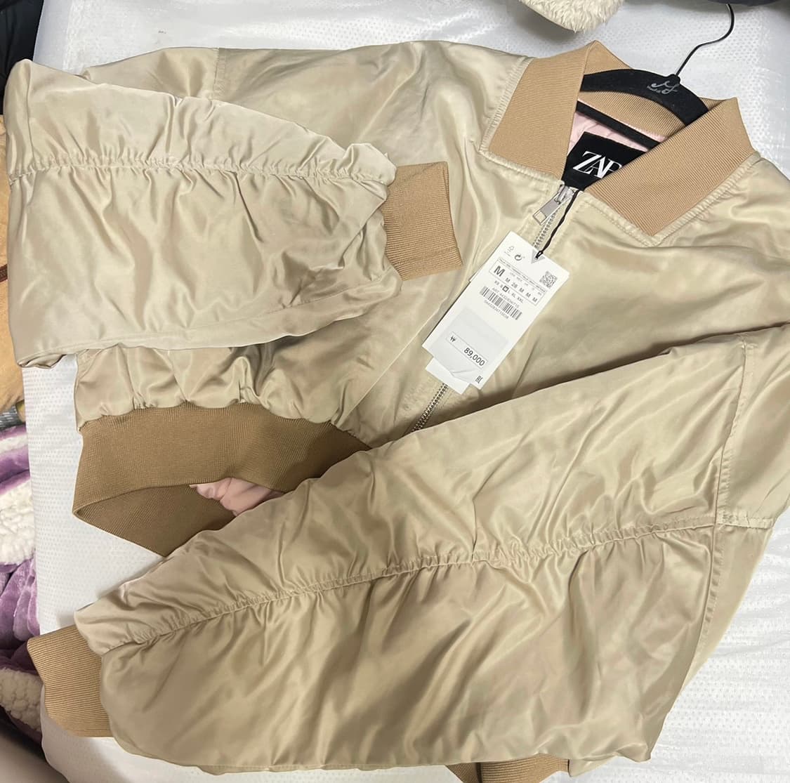 새상품 자라 셔링 크롭점퍼 상품이미지1