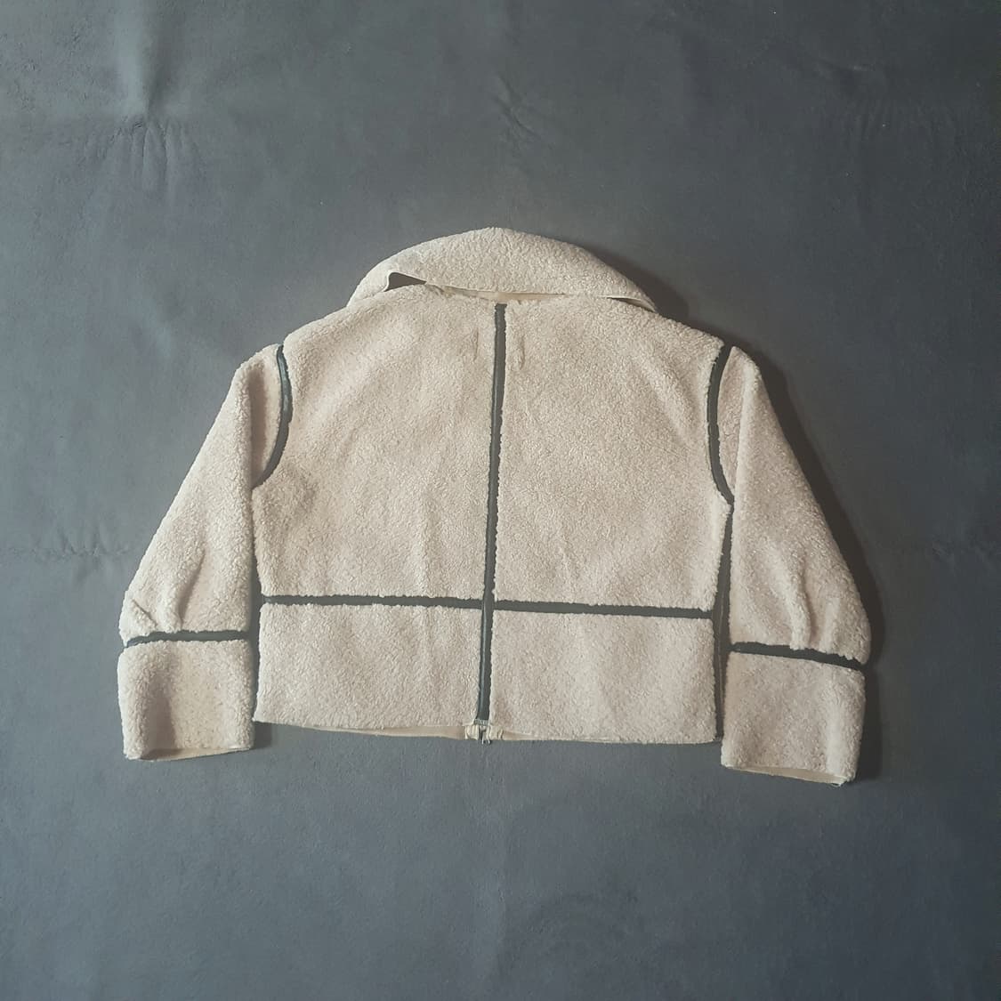 FORM STUDIO 폼스튜디오 양털 퍼 무스탕 자켓 상품이미지2