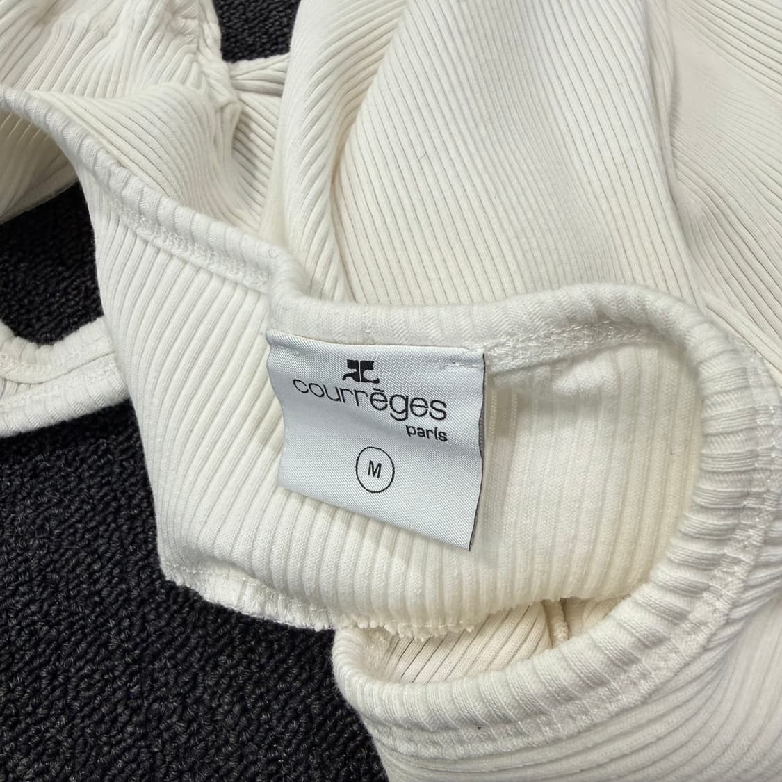 꾸레쥬 로고 자수 스트레치 골지 반팔 탑 상품이미지8