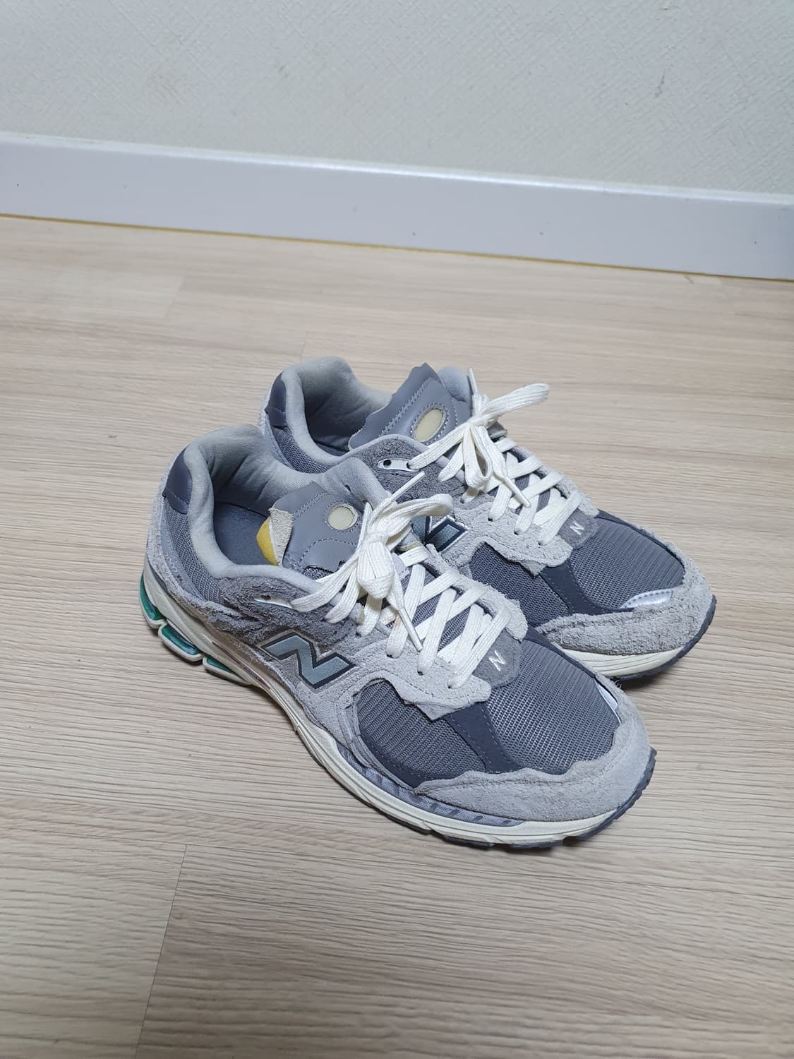 뉴발란스 2002R 프로텍션 팩 레인 클라우드 280 상품이미지2