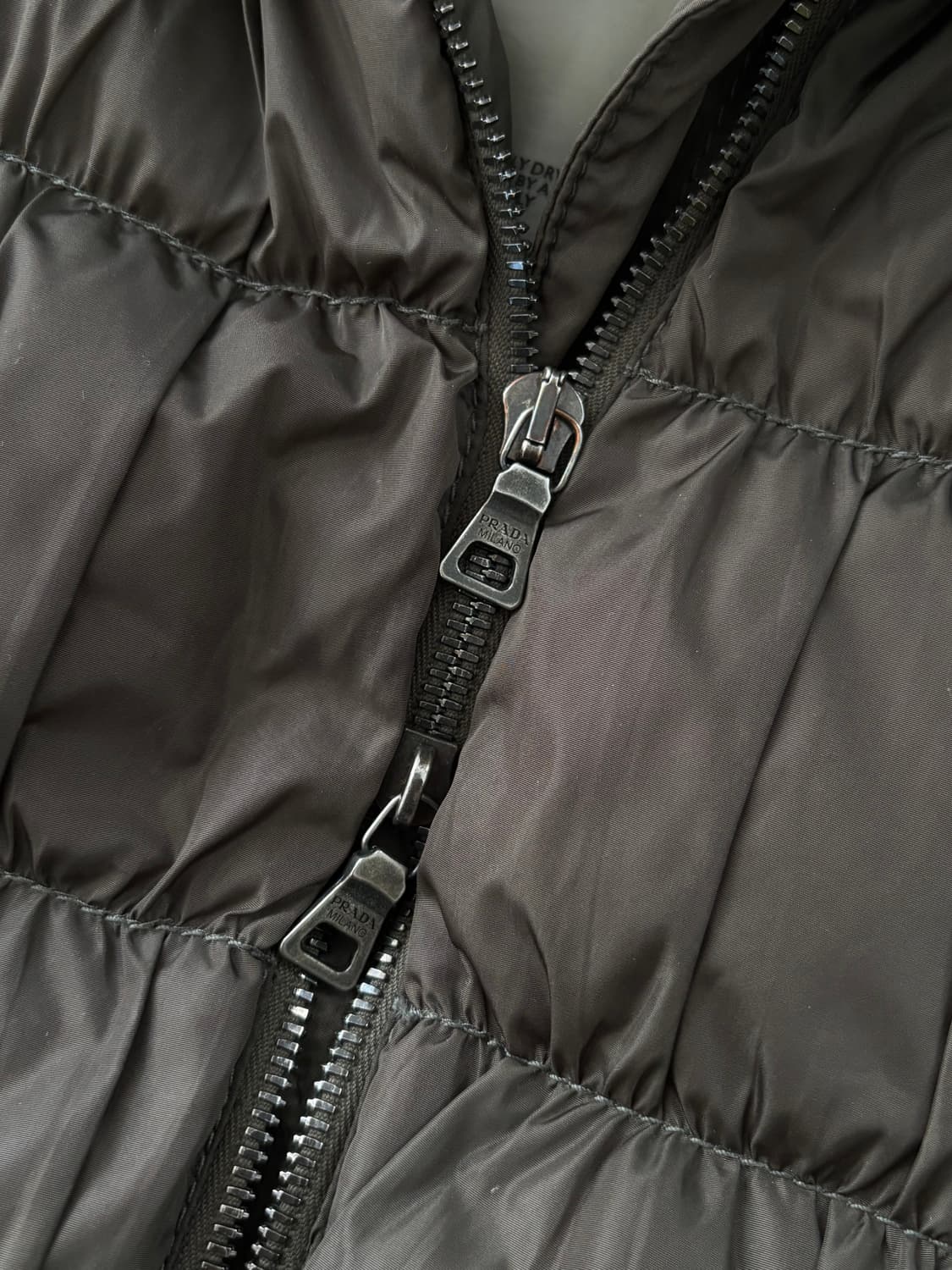 PRADA 프라다 카키 셔링 퍼 후드 우먼 패딩 상품이미지10