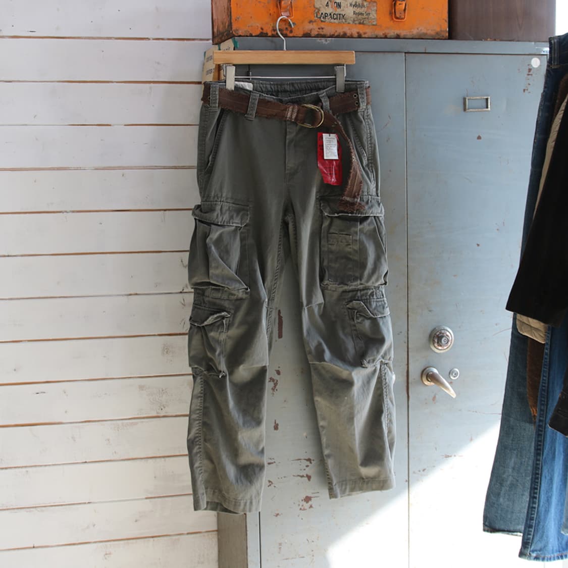 (착용컷) REAL CRUSH 카고 팬츠 (남성용  32) 상품이미지1