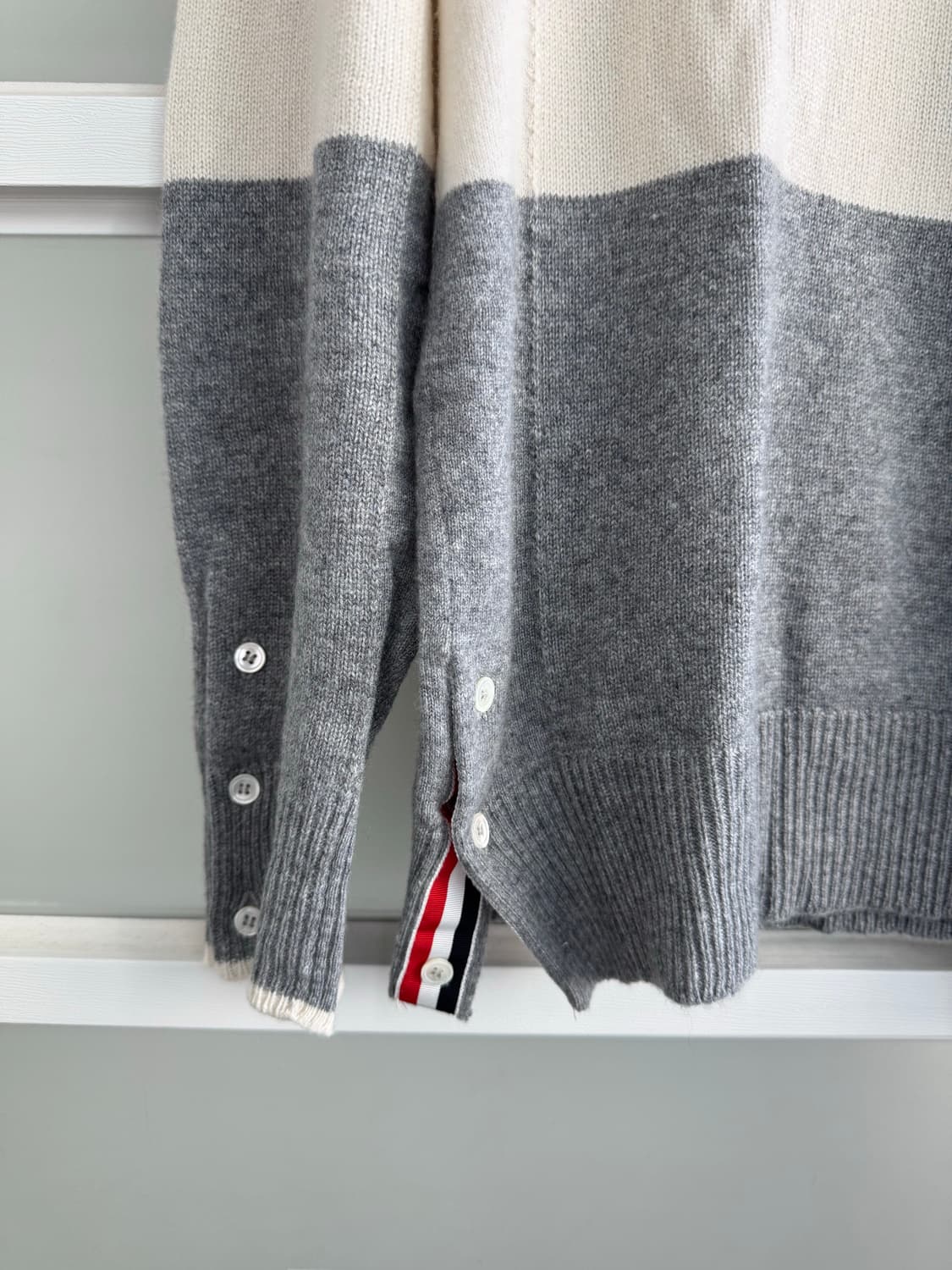 [THOM BROWNE] 톰브라운 캐시미어 니트 상품이미지3