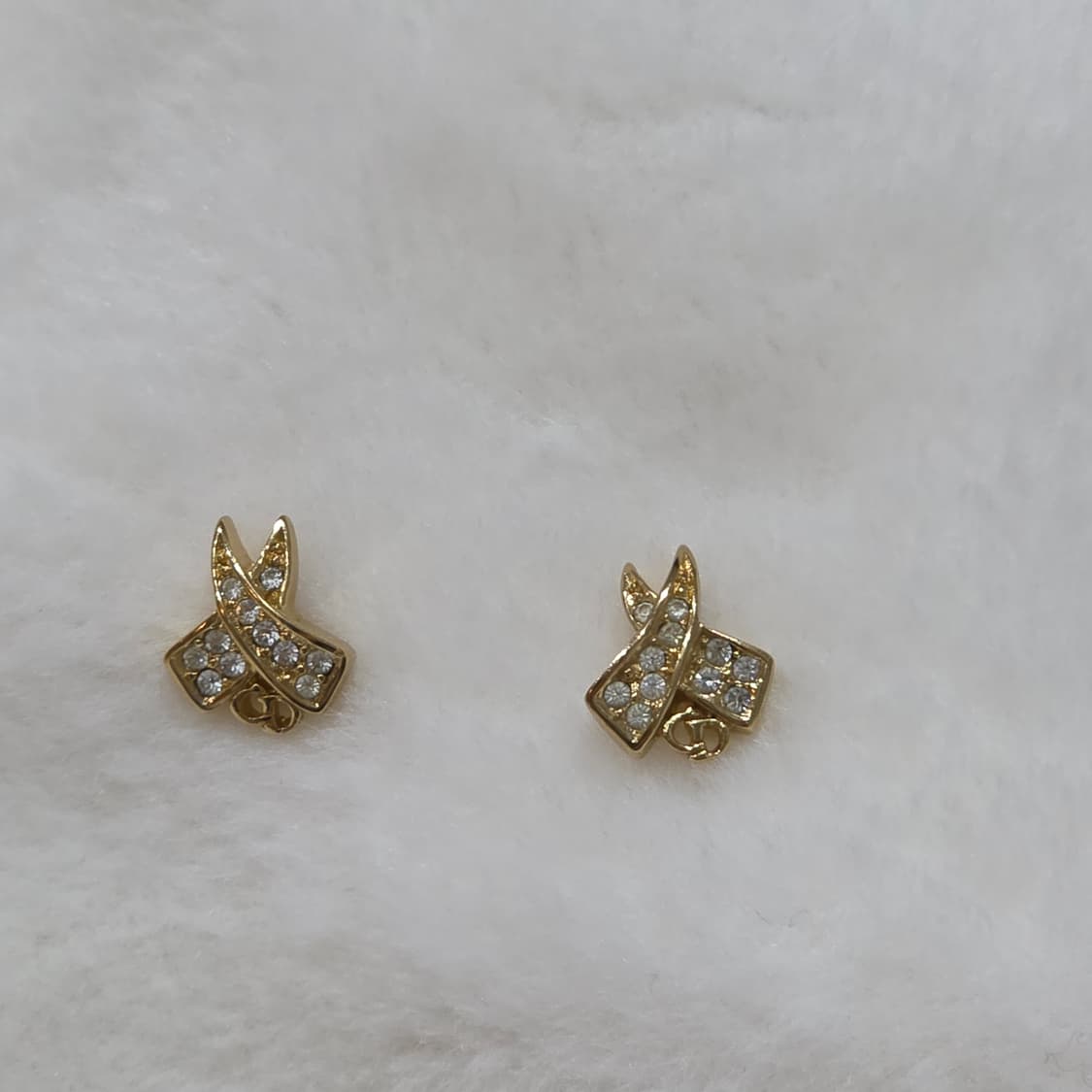 디올 금장 리본 cd로고 귀걸이 상품이미지2