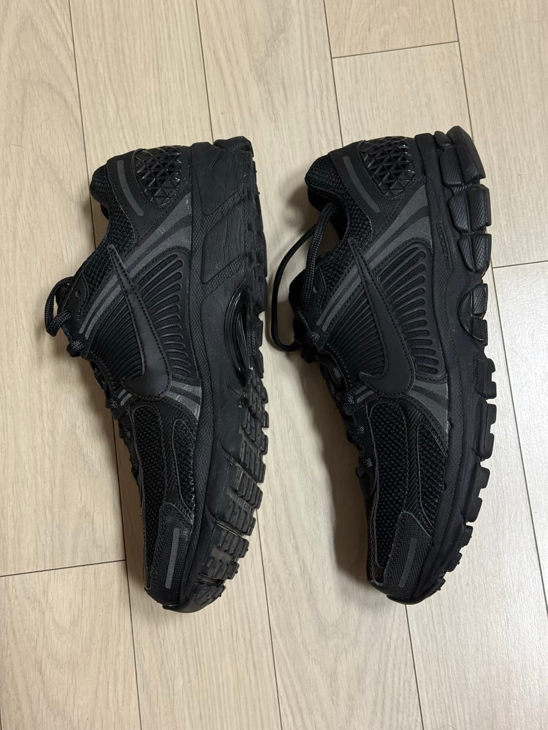 나이키 줌 보메로 5 280 올검 블랙 상품이미지5