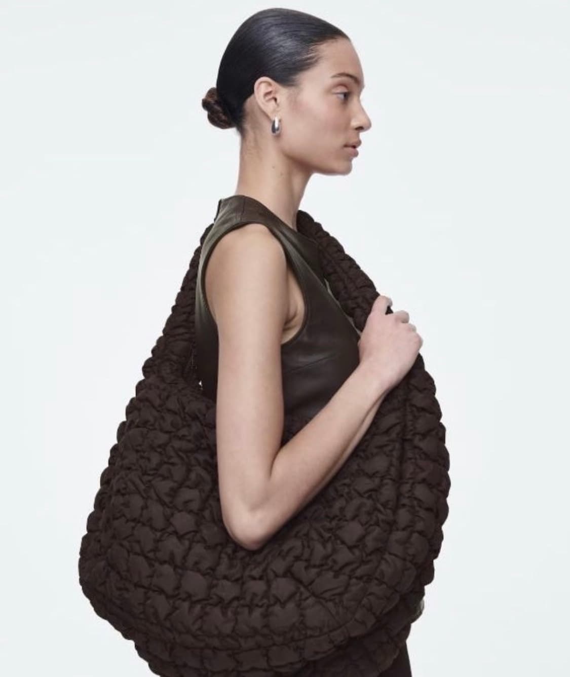 (제니 구름백)COS 퀼티드 숄더백 브라운 상품이미지1