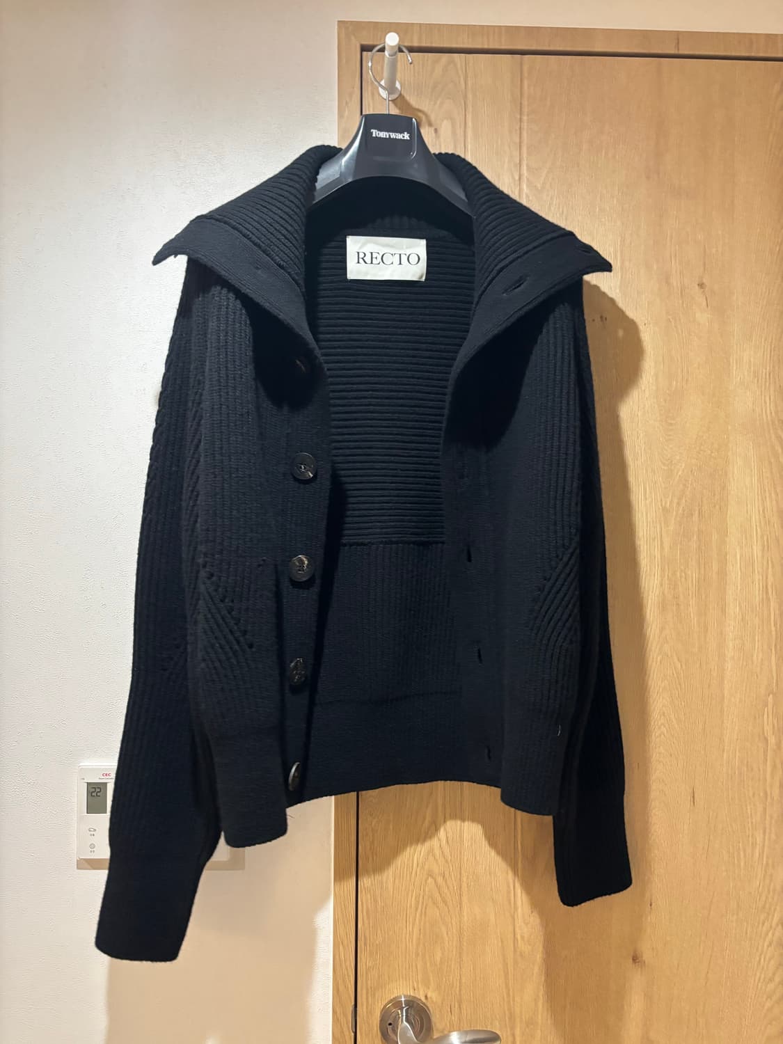 렉토 오버 립 가디건 M 팝니다 상품이미지4