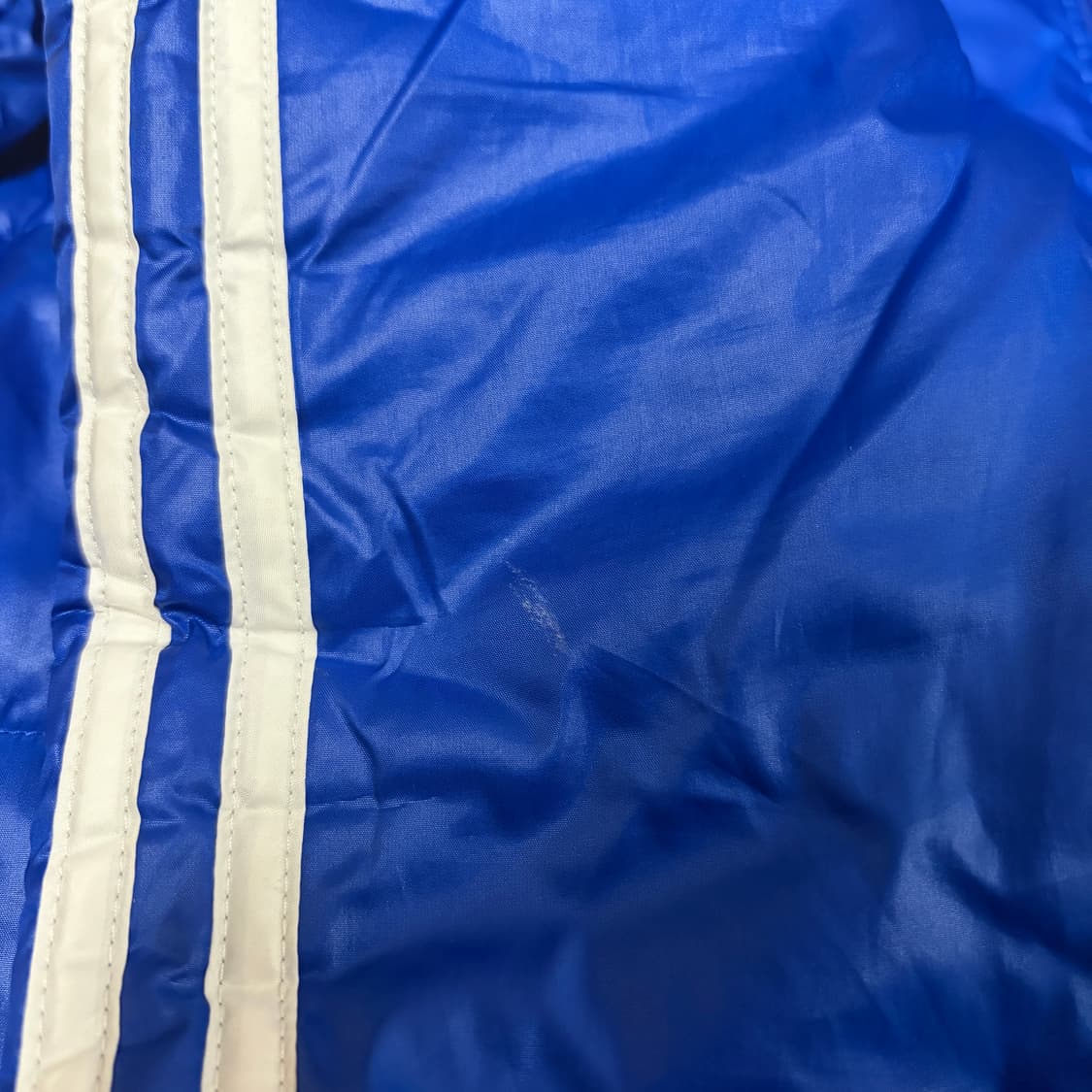 아디다스 00s 올드스쿨 X 첼시 리버시블 패딩 상품이미지8