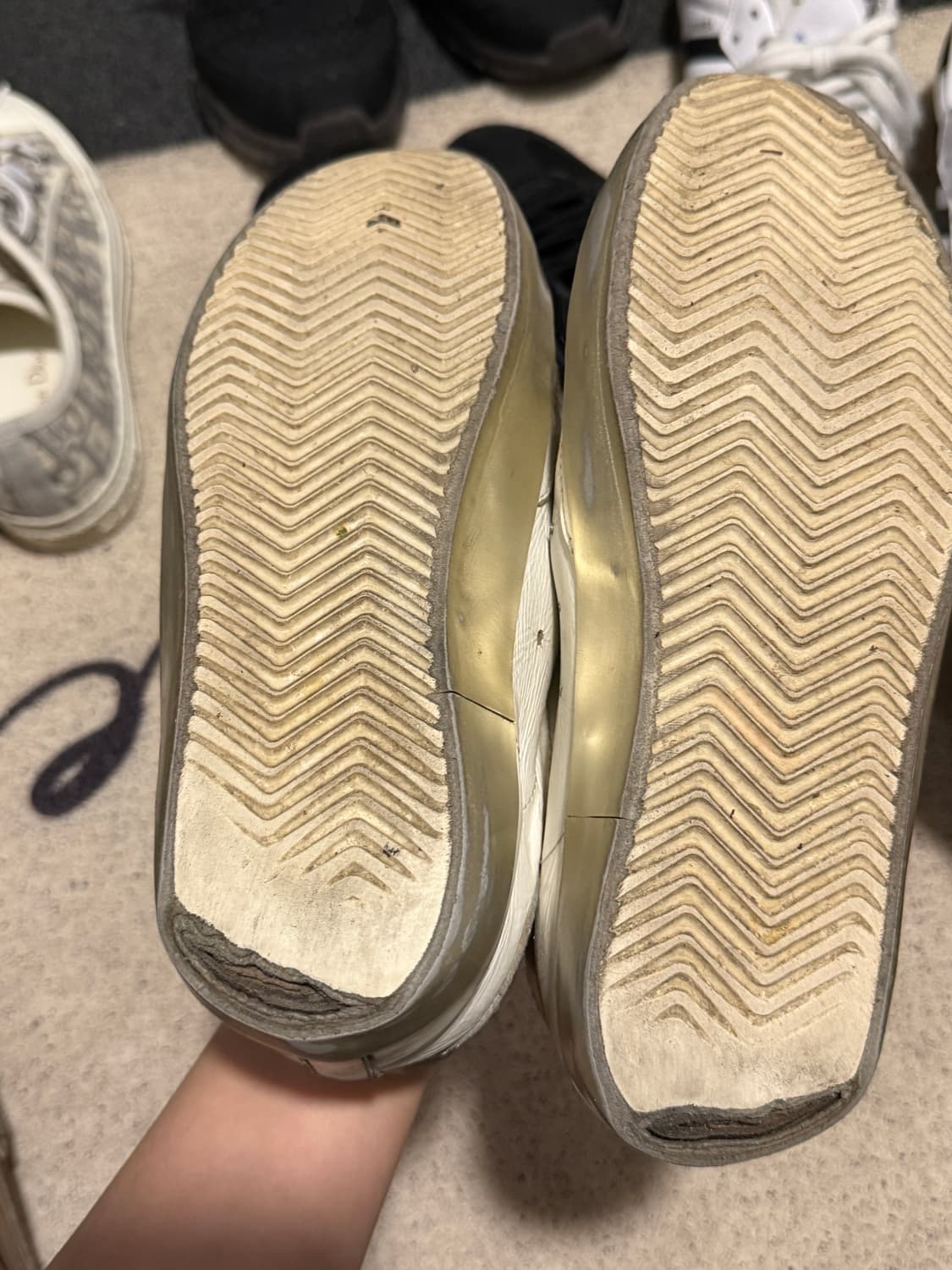 골든구스 슈퍼스타 화이트 스니커즈 상품이미지2