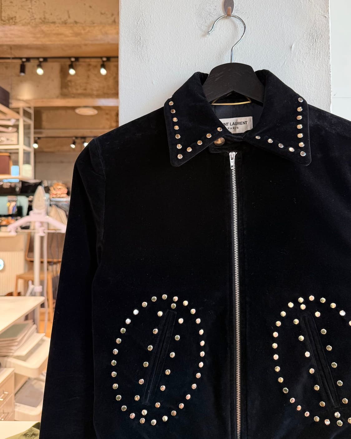생로랑 블랙 벨벳 스터드 자켓  상품이미지4