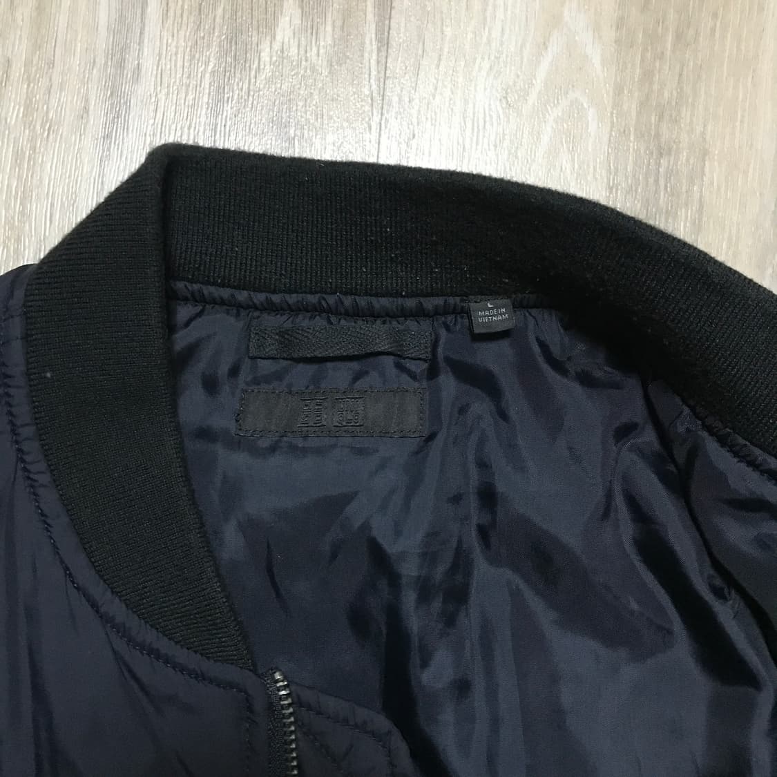 유니클로 ma-1 봄버 항공점퍼 L사이즈 블랙 상품이미지3