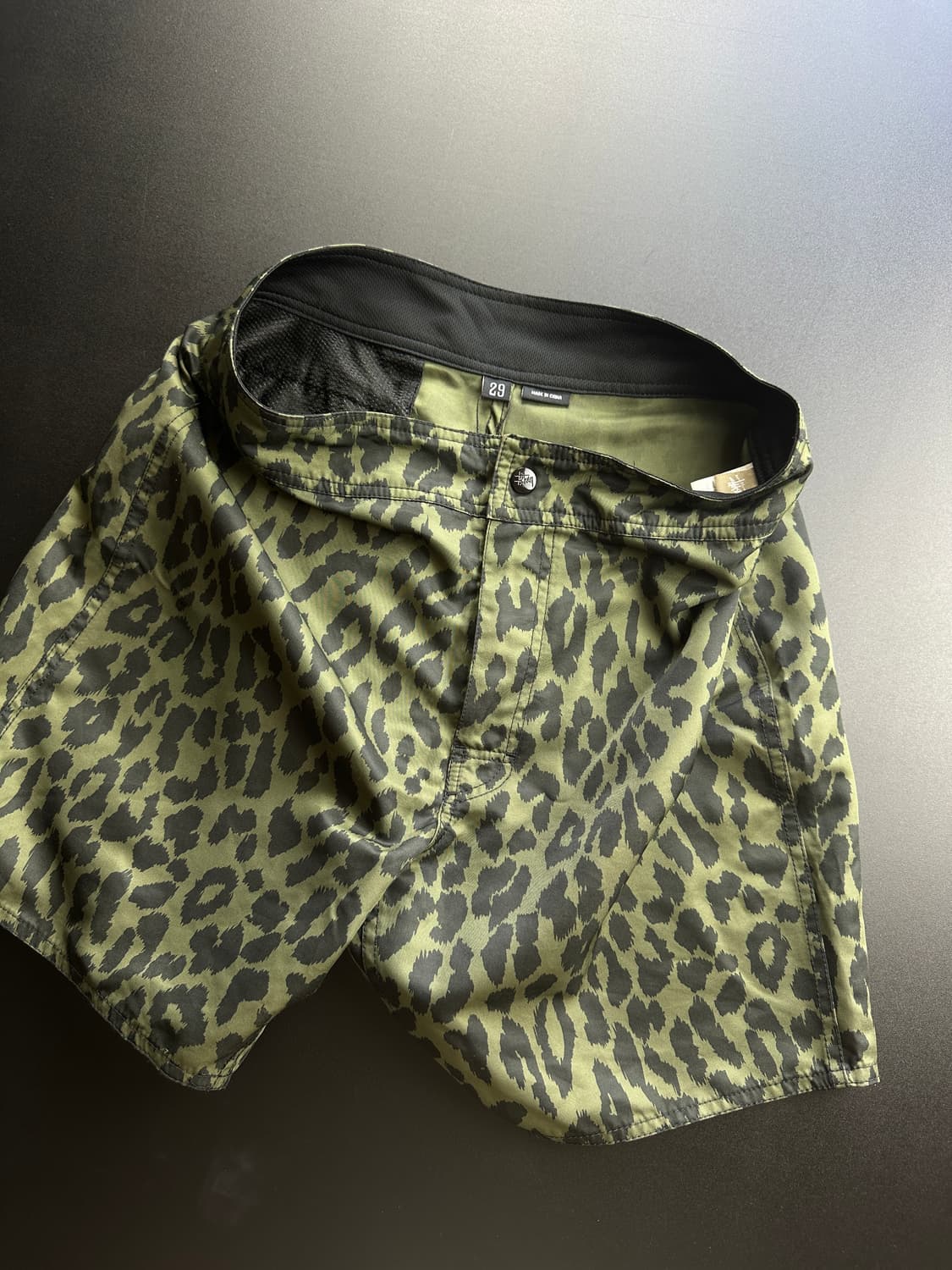 Stussy leopard swim shorts 상품이미지1
