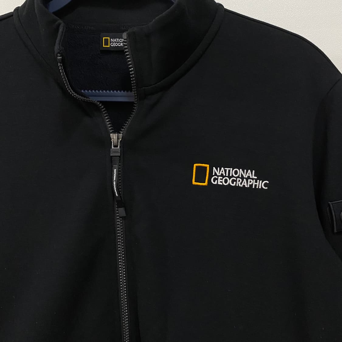 내셔널지오그래픽 하이넥 코튼 집업 약기모 상품이미지3
