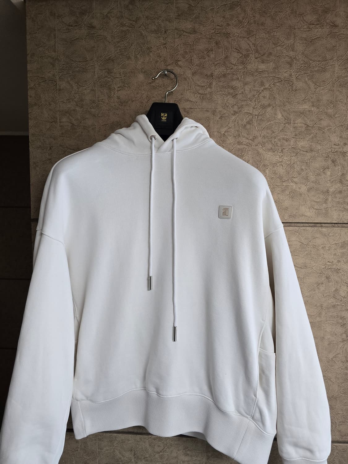 솔리드옴므 아이보리 백로고 후드 티 46 상품이미지1