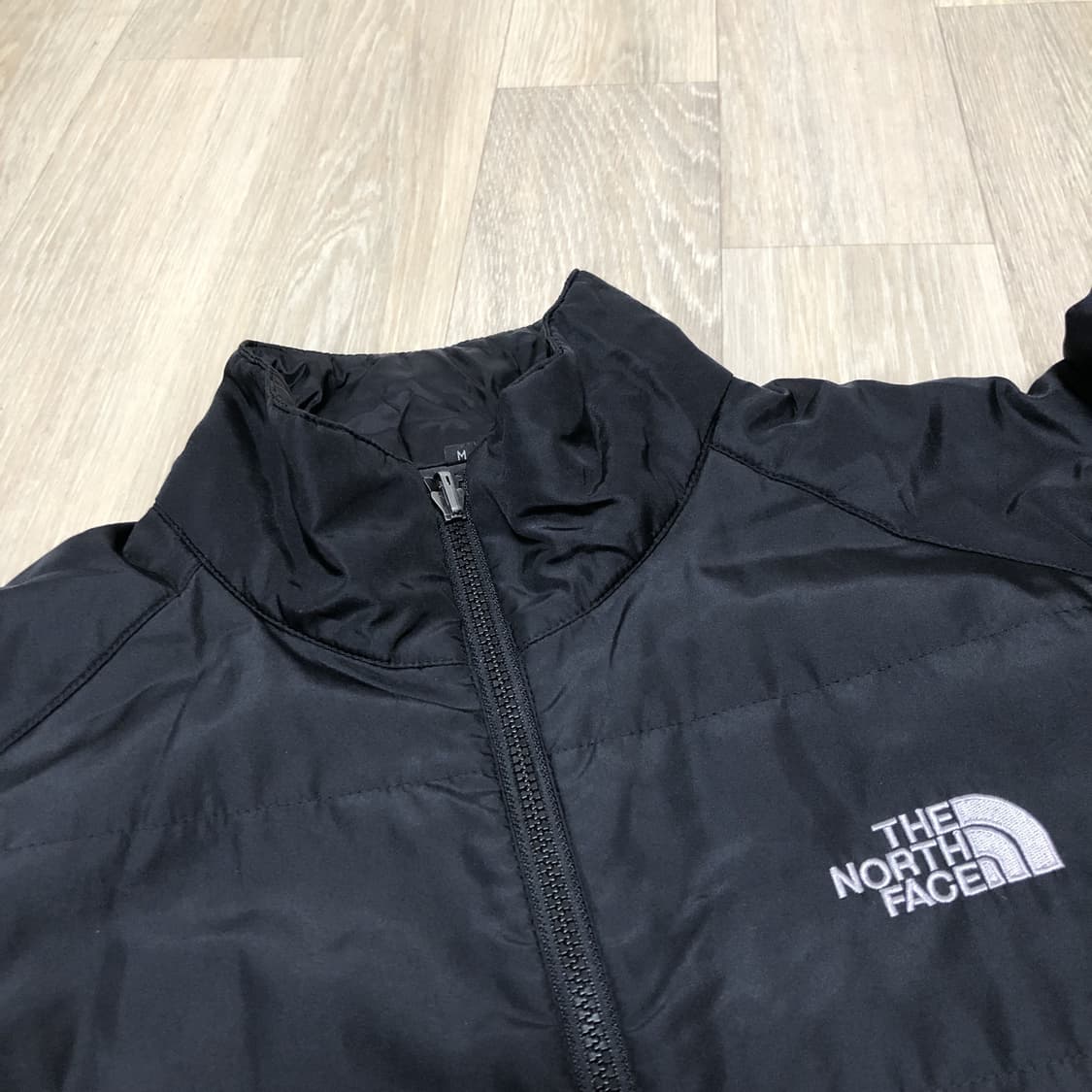(M) 노스페이스 NORTH FACE 하이넥 블랙 점퍼 상품이미지3