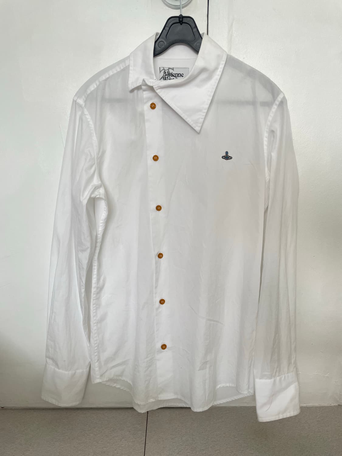 비비안웨스트우드 화이트 셔츠 상품이미지5