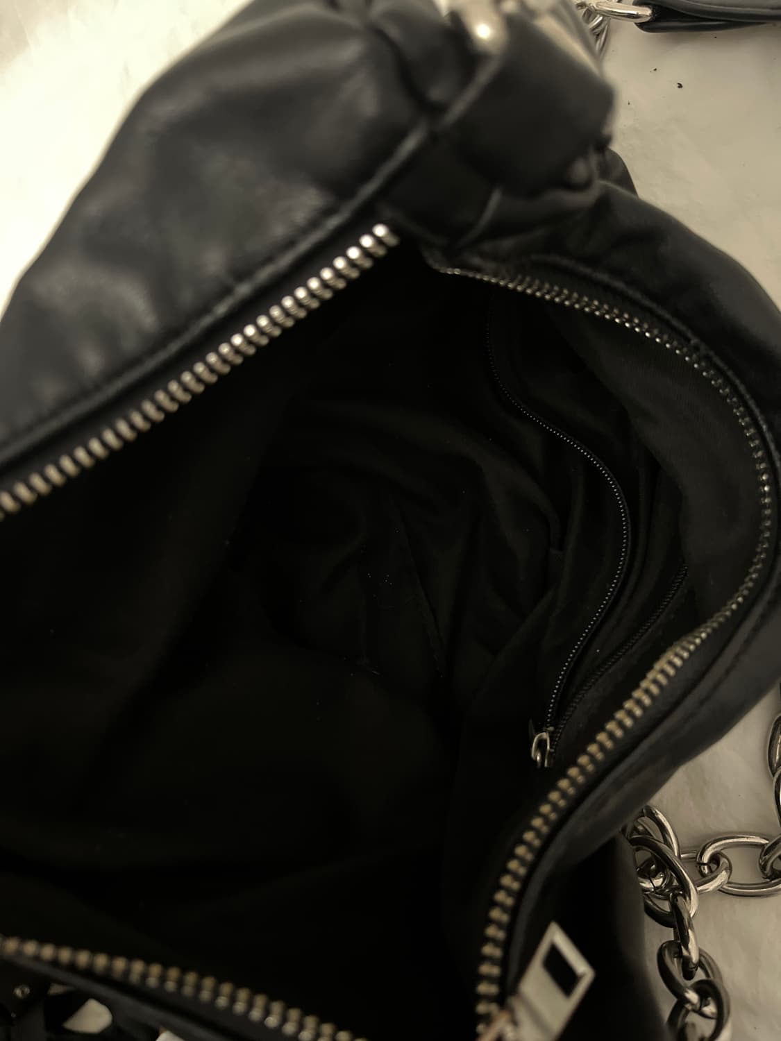 레더 체인 숄더백 상품이미지5