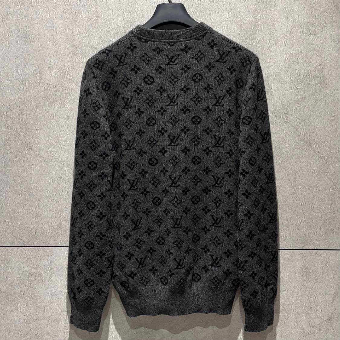 [M size] 루이비통 모노그램 하프앤하프 니트 상품이미지1