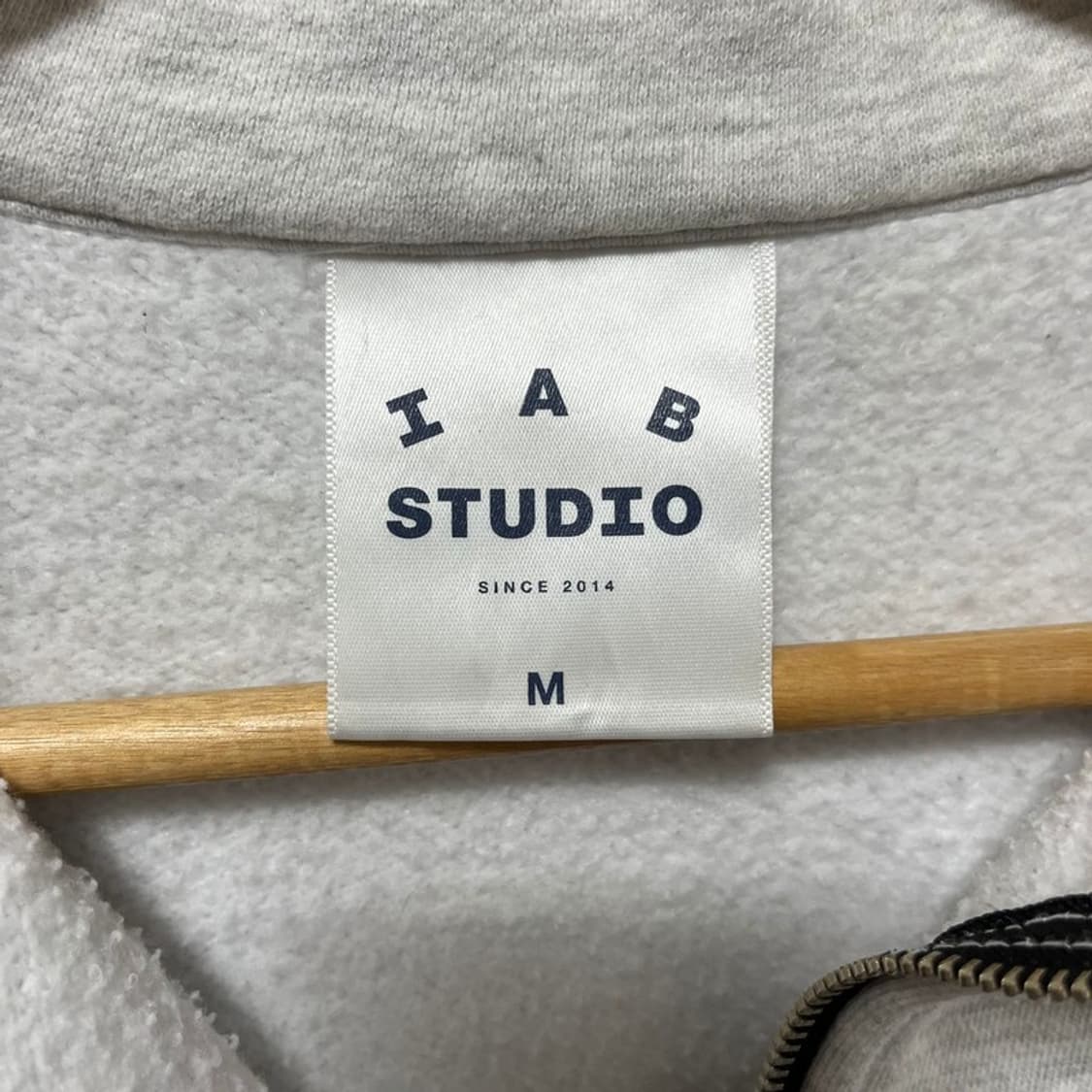 아이앱 스튜디오 하프집업 M 상품이미지3