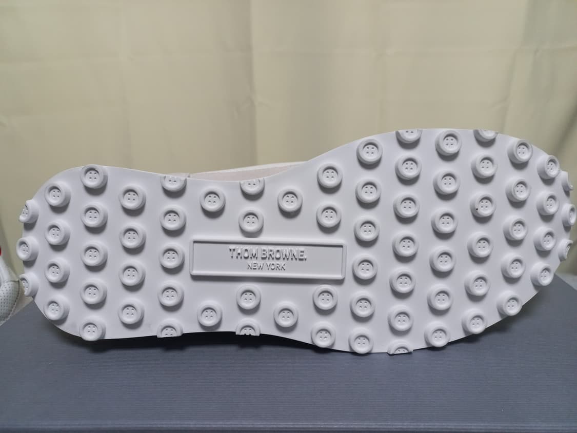 [새상품,280]톰브라운 테크러너 클리어솔 스니커즈 상품이미지4