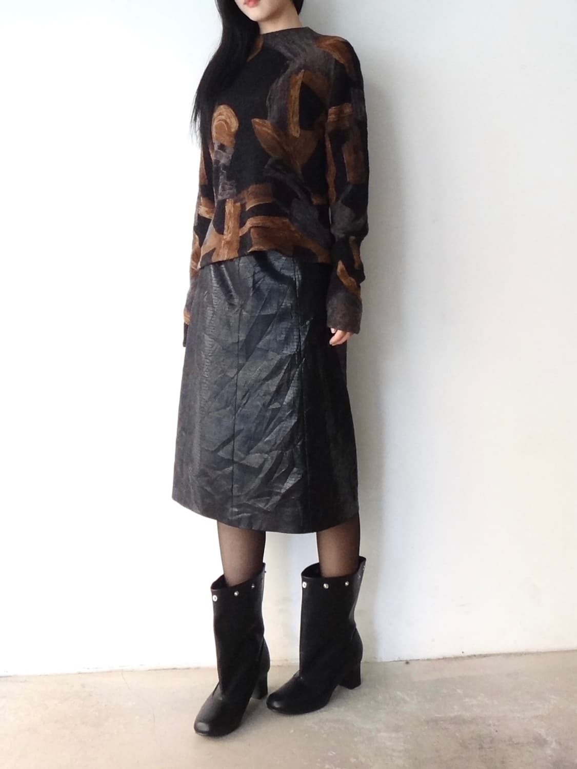 Semi crinkled leather skirt 상품이미지5
