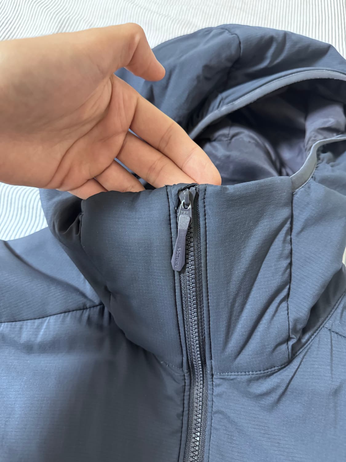 (SS급) 아크테릭스 아톰 후디 블랙 사파이어 상품이미지6