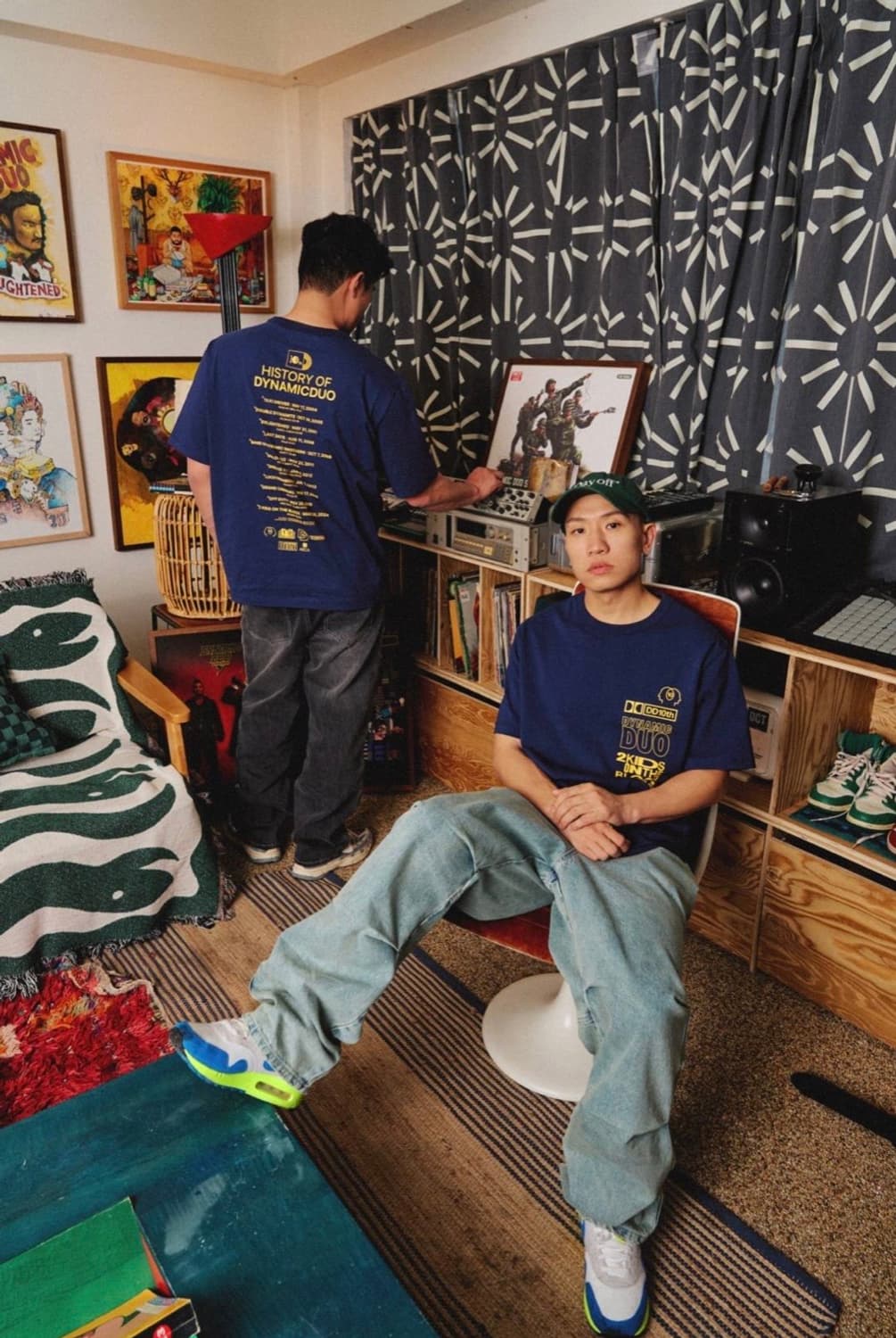 (M)에이카 화이트 다이나믹 듀오 20주년 기념 반팔 티셔츠 네이비 굿즈 상품이미지5