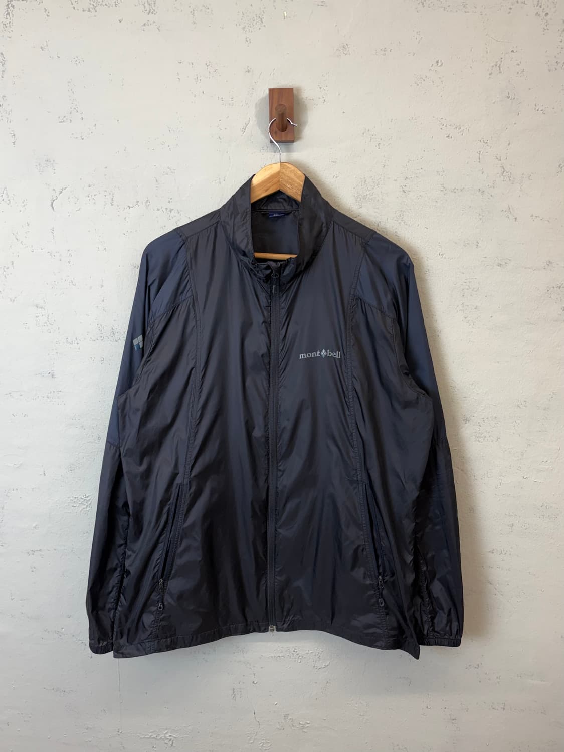 몽벨 나일론 바람막이 블랙 상품이미지1