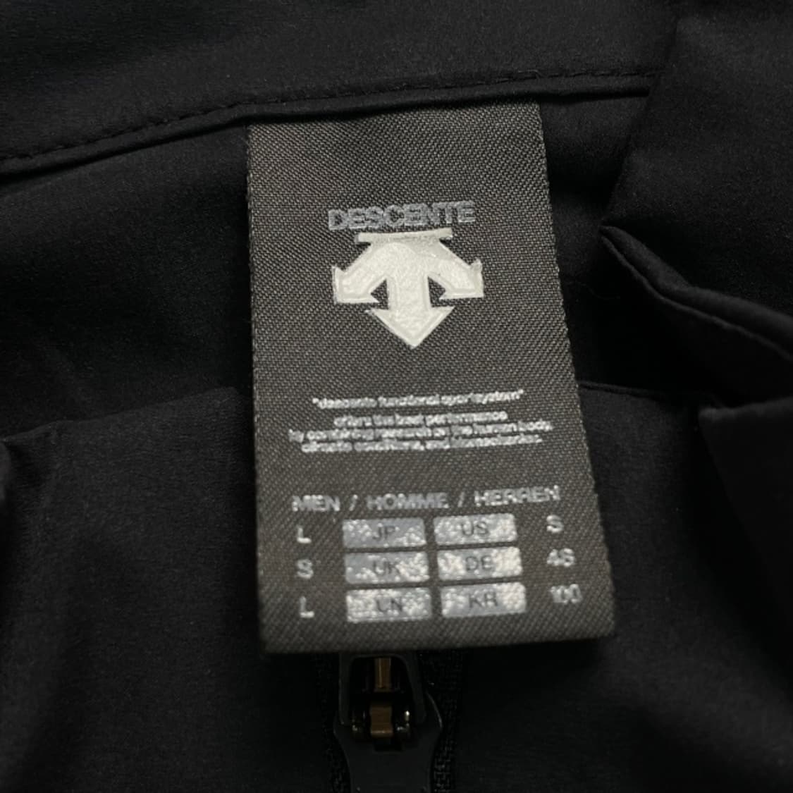 100 데상트 바람막이 상품이미지3