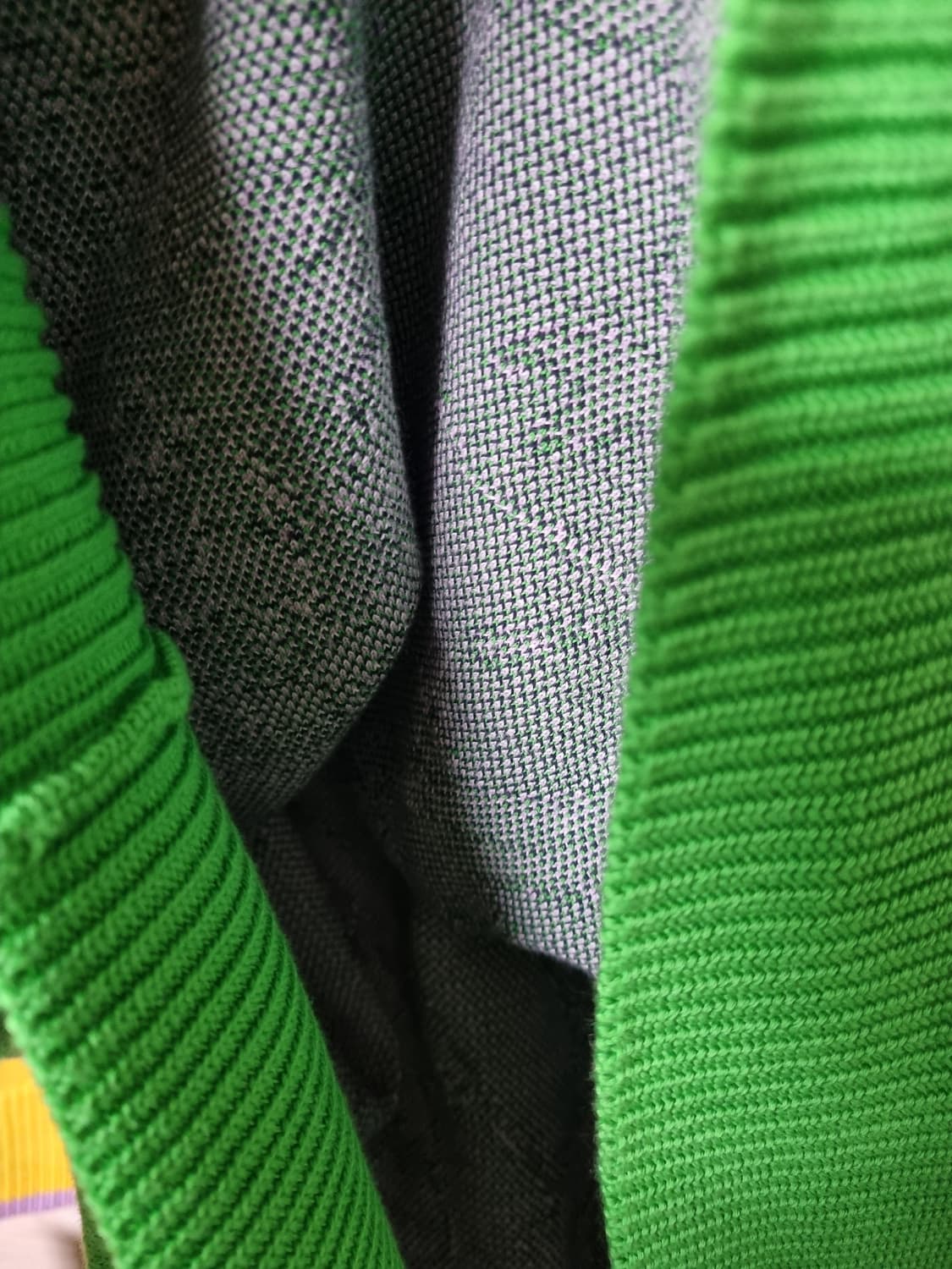 정품) 오일릴리 플로럴 브이넥 니트  상품이미지5