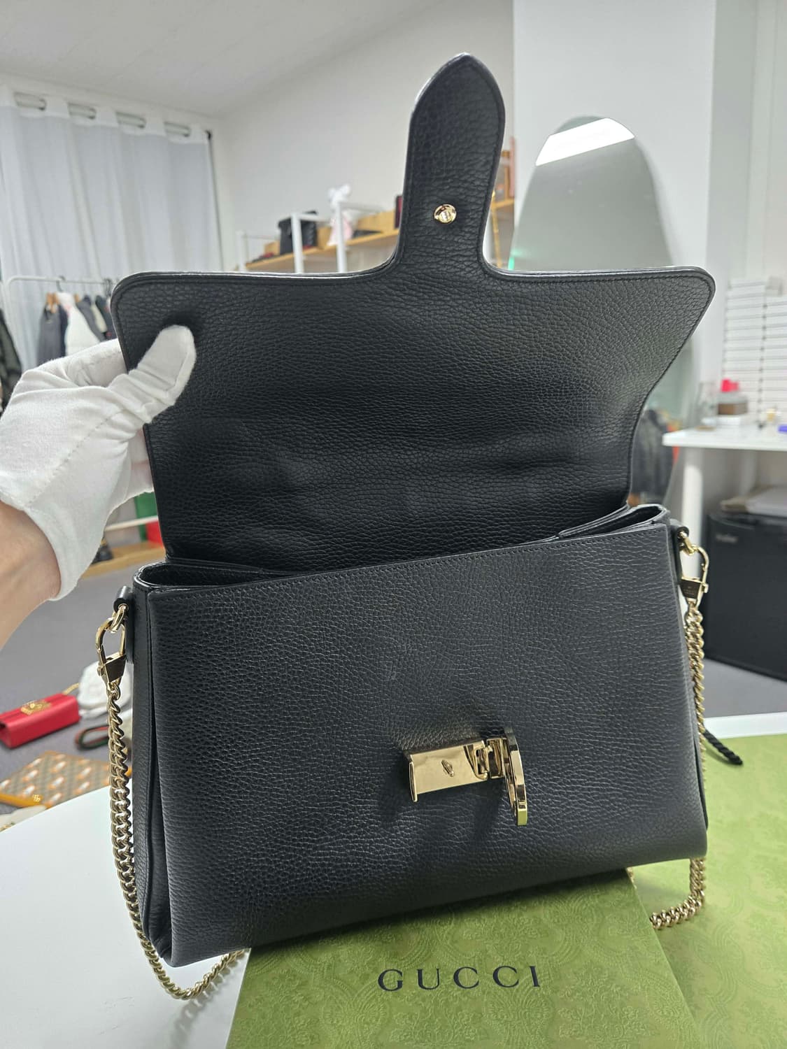 [40%할인] 구찌 인터로킹 탑핸들 라지백 상품이미지7