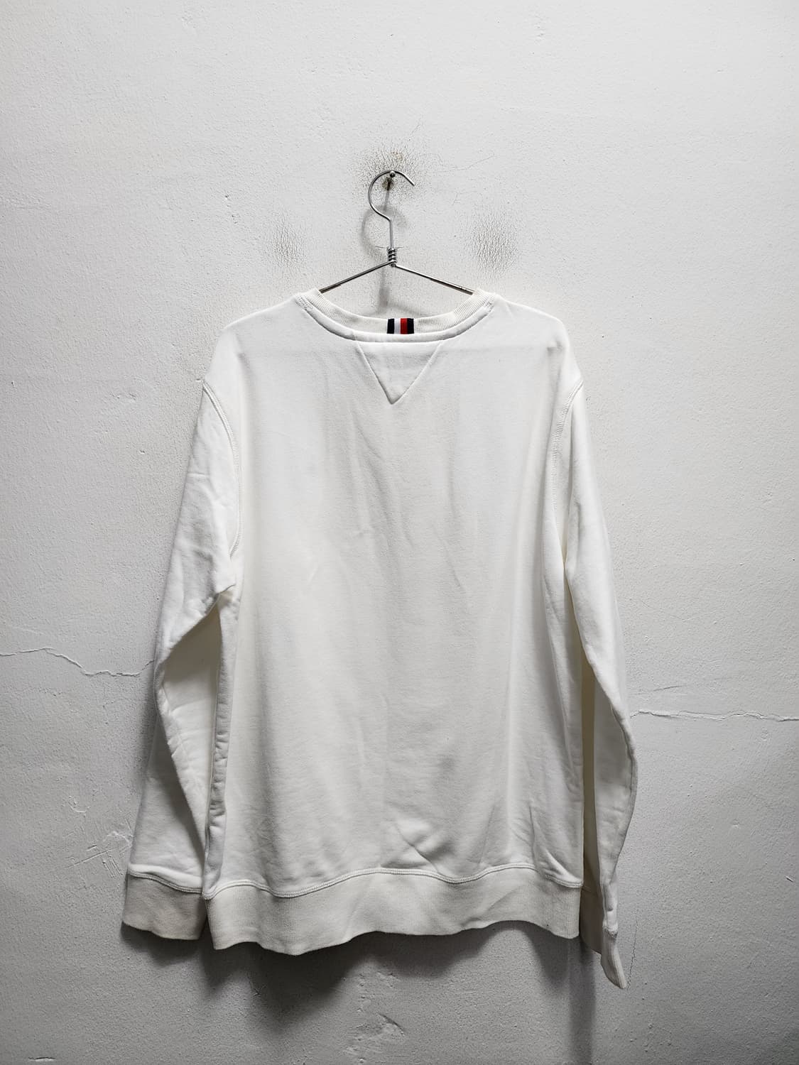 타미힐피거 화이트 맨투맨 상품이미지2